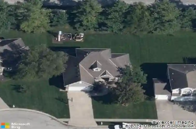 1402 nw cedar ct, grain valley,  MO 64029