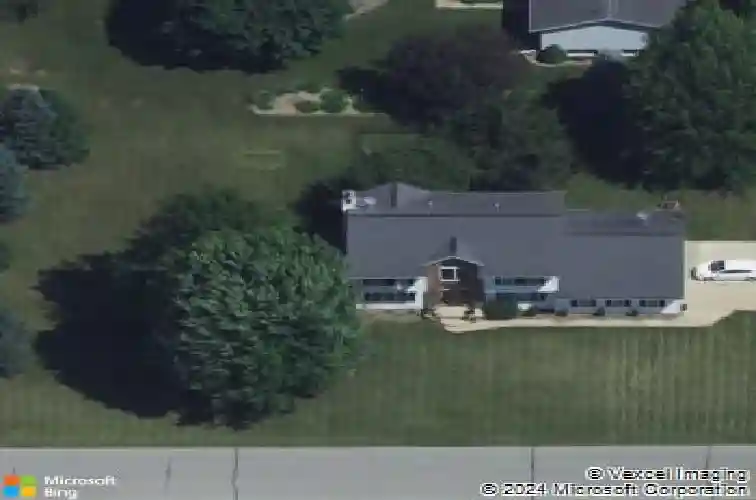 120 e linda sue ave, robins,  IA 52328