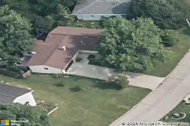 4010 charter oak ln se, cedar rapids,  IA 52403