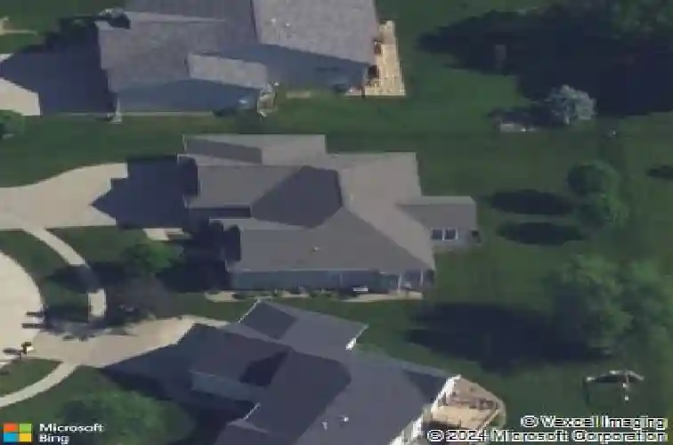 225 17th avenue ct, hiawatha,  IA 52233