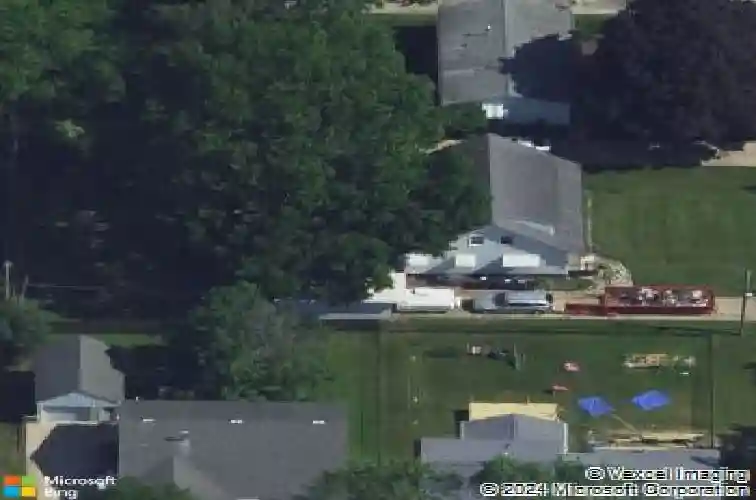 102 patricia ln nw, cedar rapids,  IA 52405