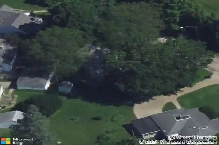 1277 hazel dr ne, cedar rapids,  IA 52402