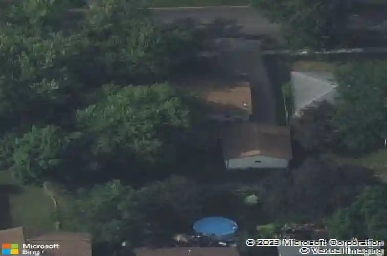 6047 crestridge ave sw, cedar rapids,  IA 52404