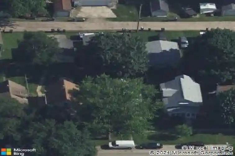 1338 hinkley ave nw, cedar rapids,  IA 52405