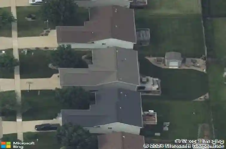 1211 wolf dr nw, cedar rapids,  IA 52405