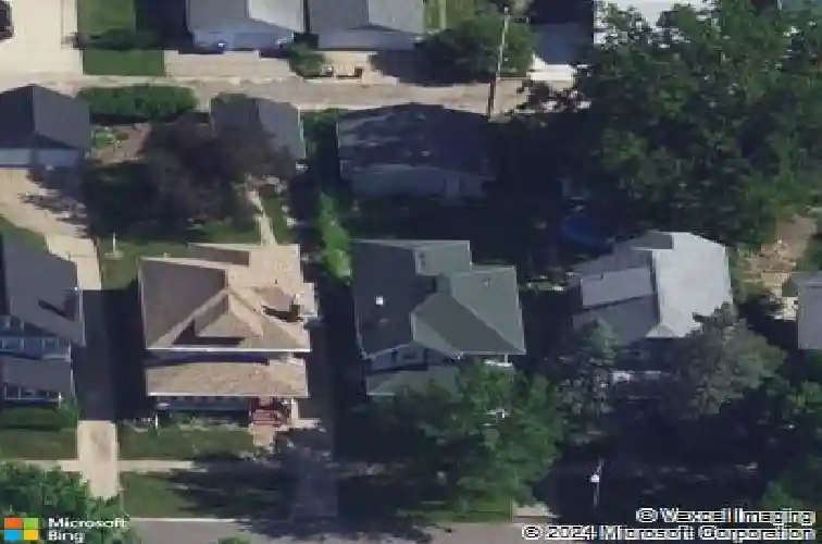 1936 washington ave se, cedar rapids,  IA 52403