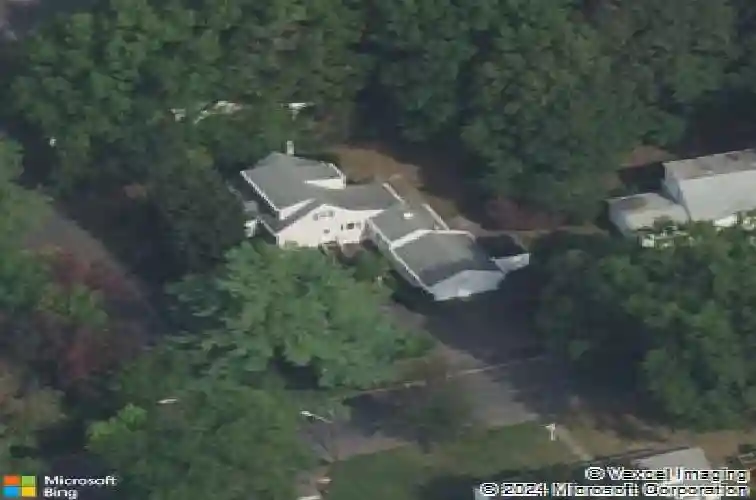 1085 roosevelt ave, new milford,  NJ 07646