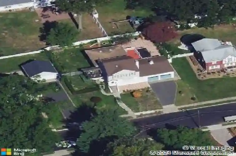79 n leswing ave, saddle brook,  NJ 07663