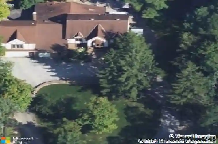 77 carr rd, hinckley,  OH 44233