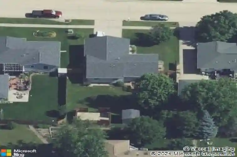 2365 hillview dr, marion,  IA 52302