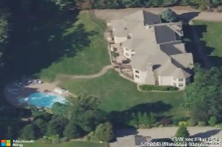 2 stewart ct, westwood,  NJ 07675