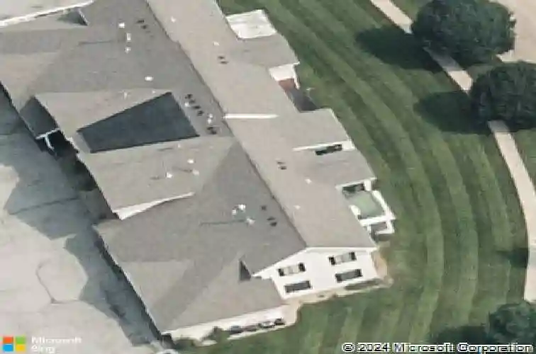 860 edward ct se #105
                                ,Unit Apt 105, cedar rapids,  IA 52403