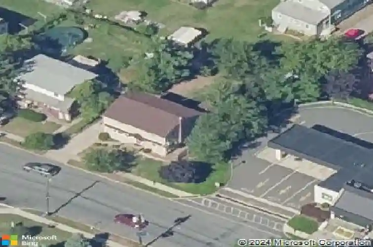 561 new york ave, lyndhurst,  NJ 07071