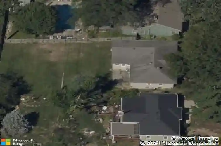 5226 n flora ave, kansas city,  MO 64118