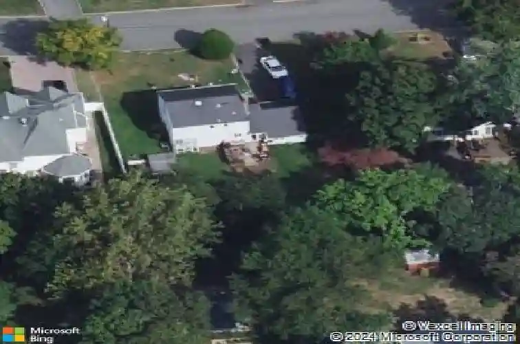 156 stuart st, paramus,  NJ 07652