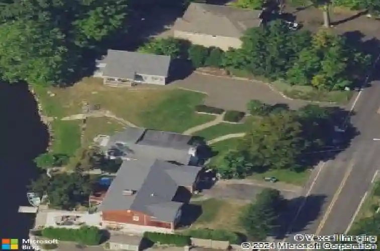 137 lakeside blvd, oakland,  NJ 07436