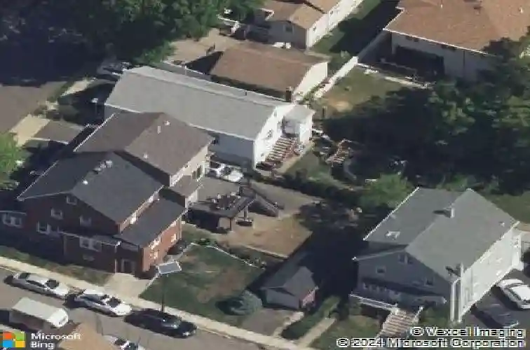 704 kingsland ave, ridgefield,  NJ 07657