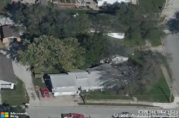 106 s maple st, excelsior springs,  MO 64024