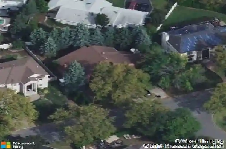 169 thomas dr, paramus,  NJ 07652