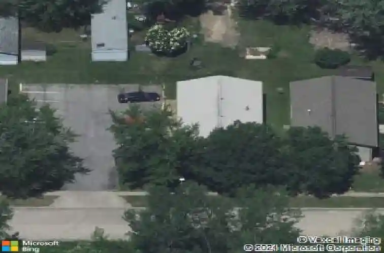 66 northwood dr, hiawatha,  IA 52233
