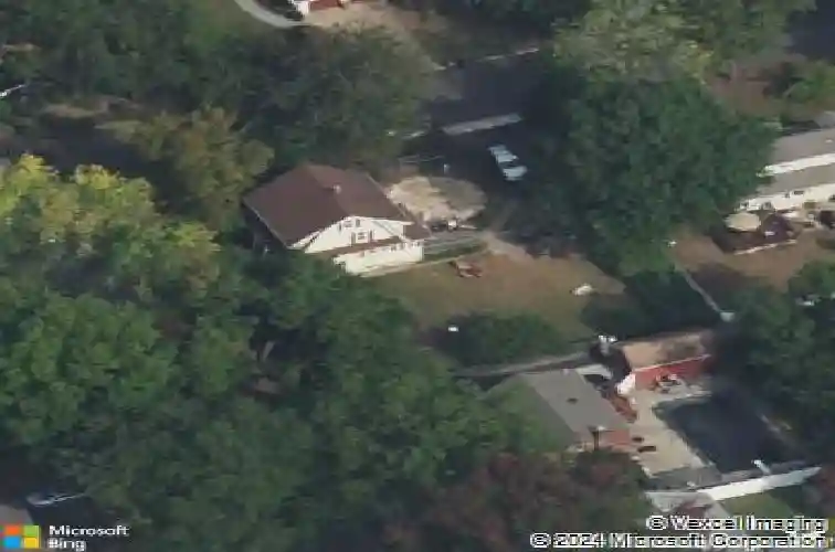 1093 lynwood ave, new milford,  NJ 07646