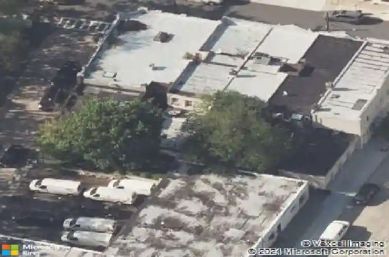 8 e fort lee rd, bogota,  NJ 07603