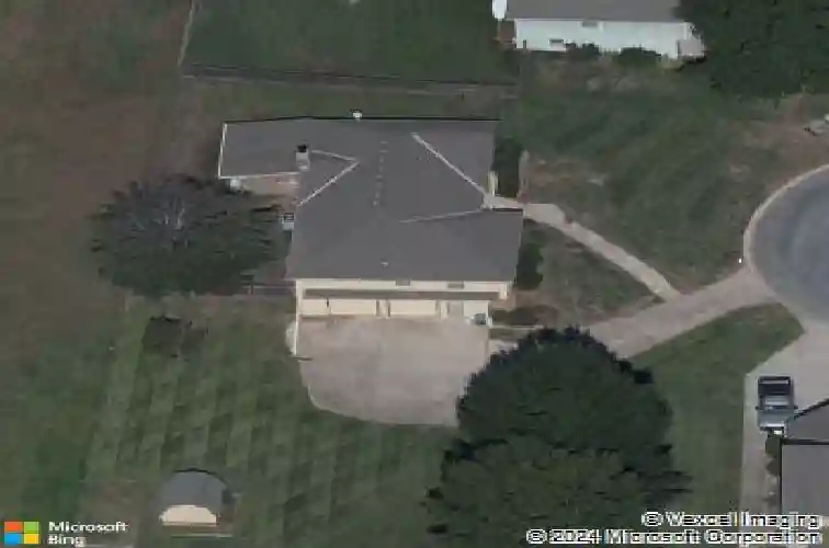 1008 ne remington ct, lees summit,  MO 64086