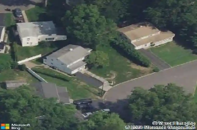 8 macdonald ct, waldwick,  NJ 07463