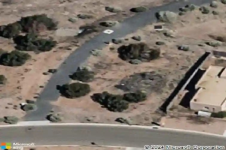 147 avenida frijoles, santa fe,  NM 87507