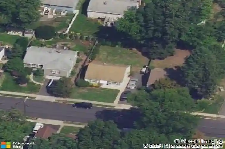 65 moore ave, waldwick,  NJ 07463