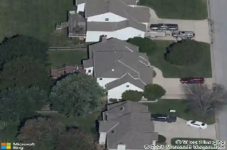 512 se canterbury ln, lees summit,  MO 64063