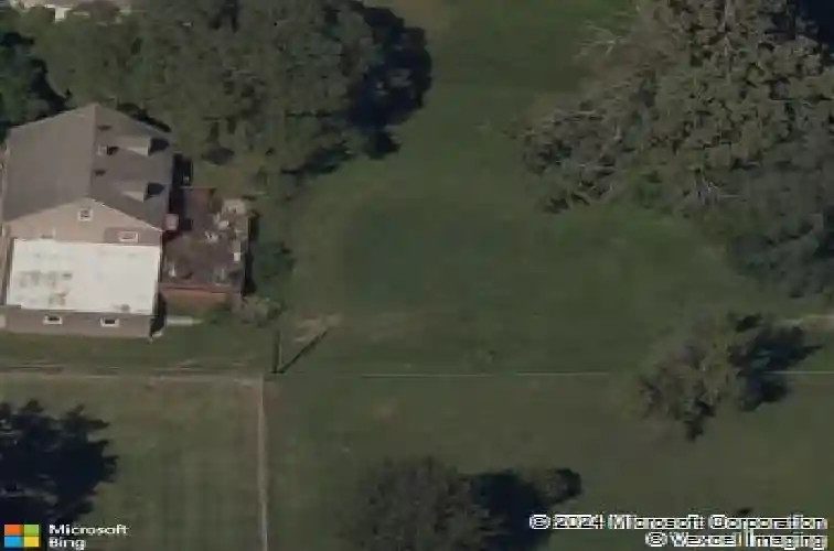 5315 n troost ave, kansas city,  MO 64118