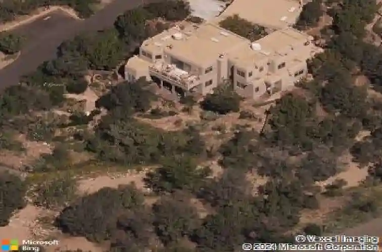 1055 camino real, santa fe,  NM 87501