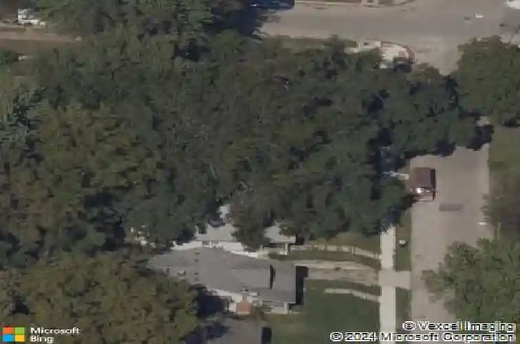 6104 tracy ave, kansas city,  MO 64110