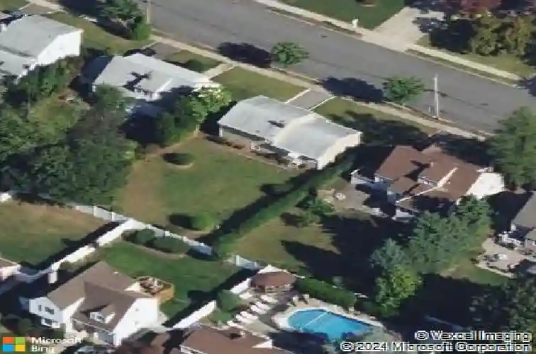 429 maple hill dr, hackensack,  NJ 07601