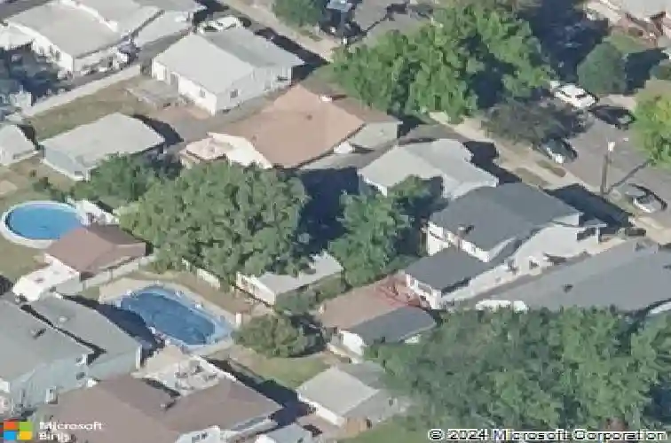 12 mckenzie ave, east rutherford,  NJ 07073