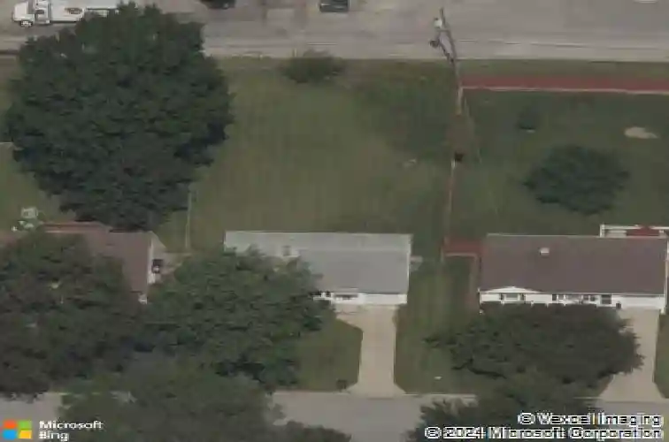 2504 ne 60th st, kansas city,  MO 64118