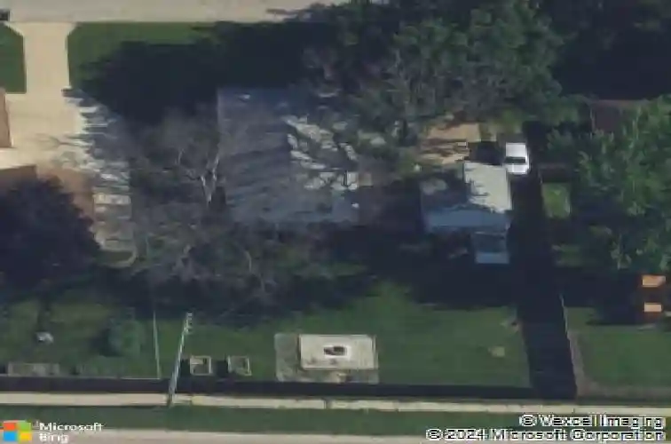 1021 bowler st, hiawatha,  IA 52233