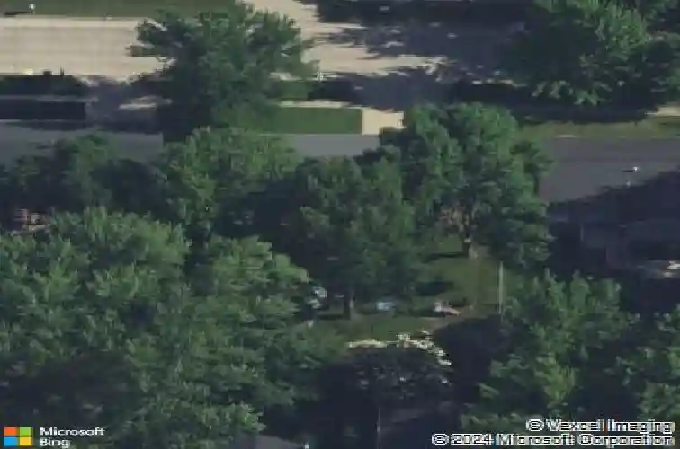 1225 emmons st, hiawatha,  IA 52233