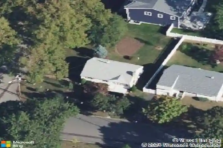 121 circle dr, paramus,  NJ 07652