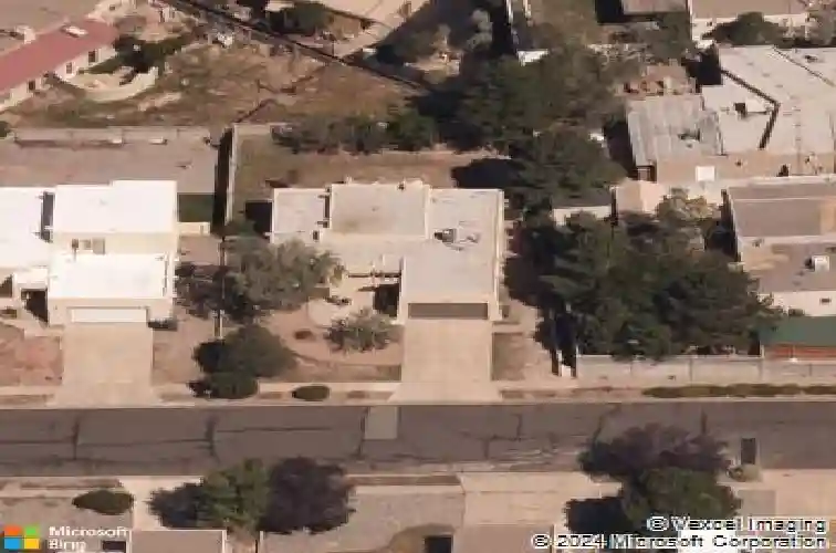 2104 avenida de las alturas, santa fe,  NM 87505