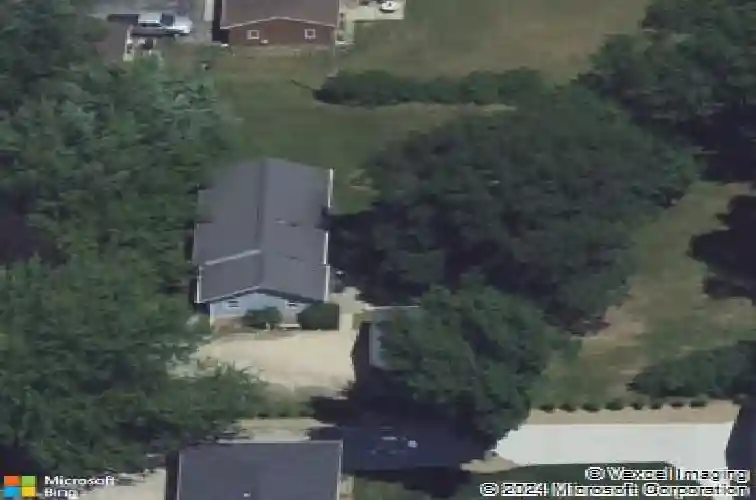 977 cedar woods rd, cedar rapids,  IA 52403