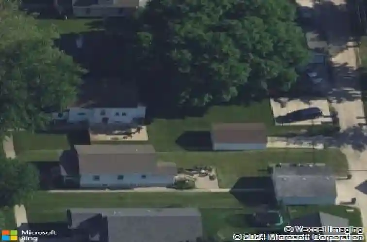 1213 11th st nw, cedar rapids,  IA 52405