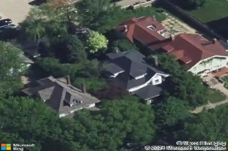 1806 2nd ave se, cedar rapids,  IA 52403