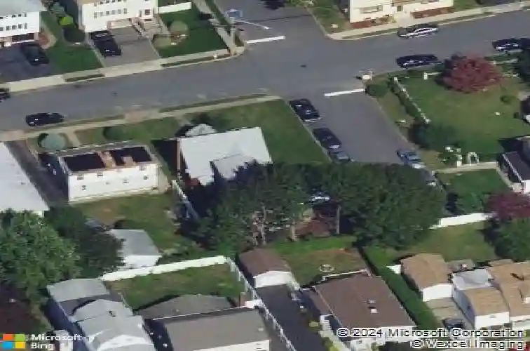 84 miller ave, elmwood park,  NJ 07407