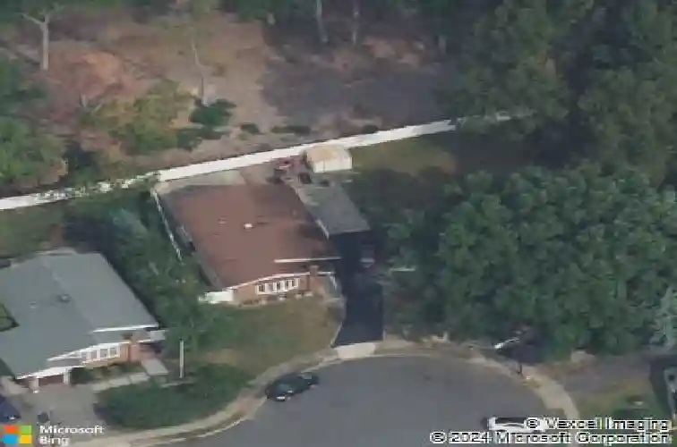 23 dapp ct, elmwood park,  NJ 07407