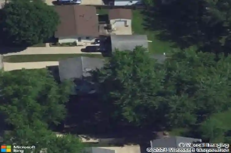 2451 lauren dr sw, cedar rapids,  IA 52404