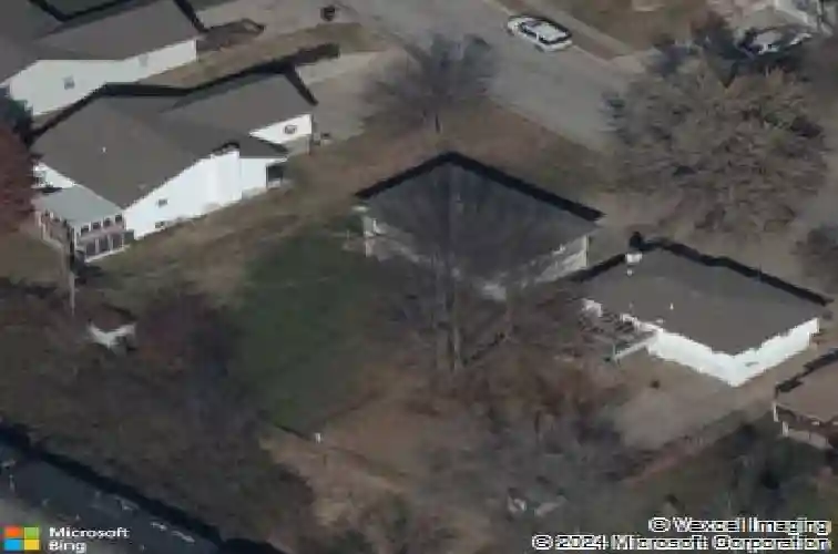 1922 s leslie dr, independence,  MO 64055