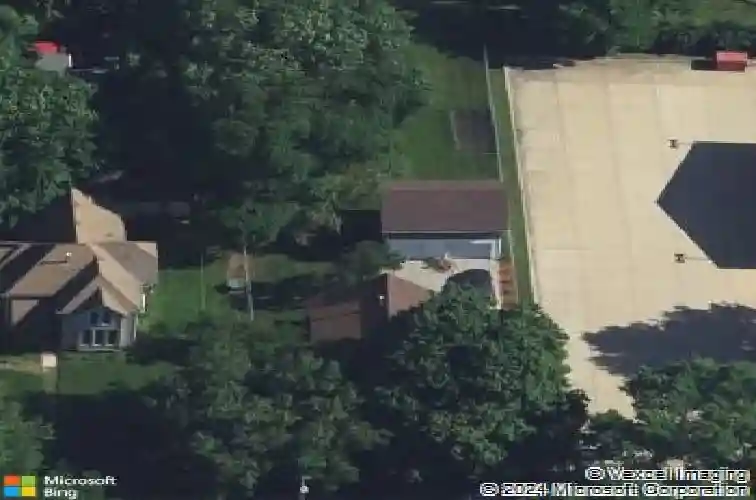 320 33rd st ne, cedar rapids,  IA 52402