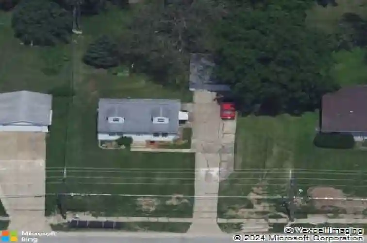 2210 o ave nw, cedar rapids,  IA 52405